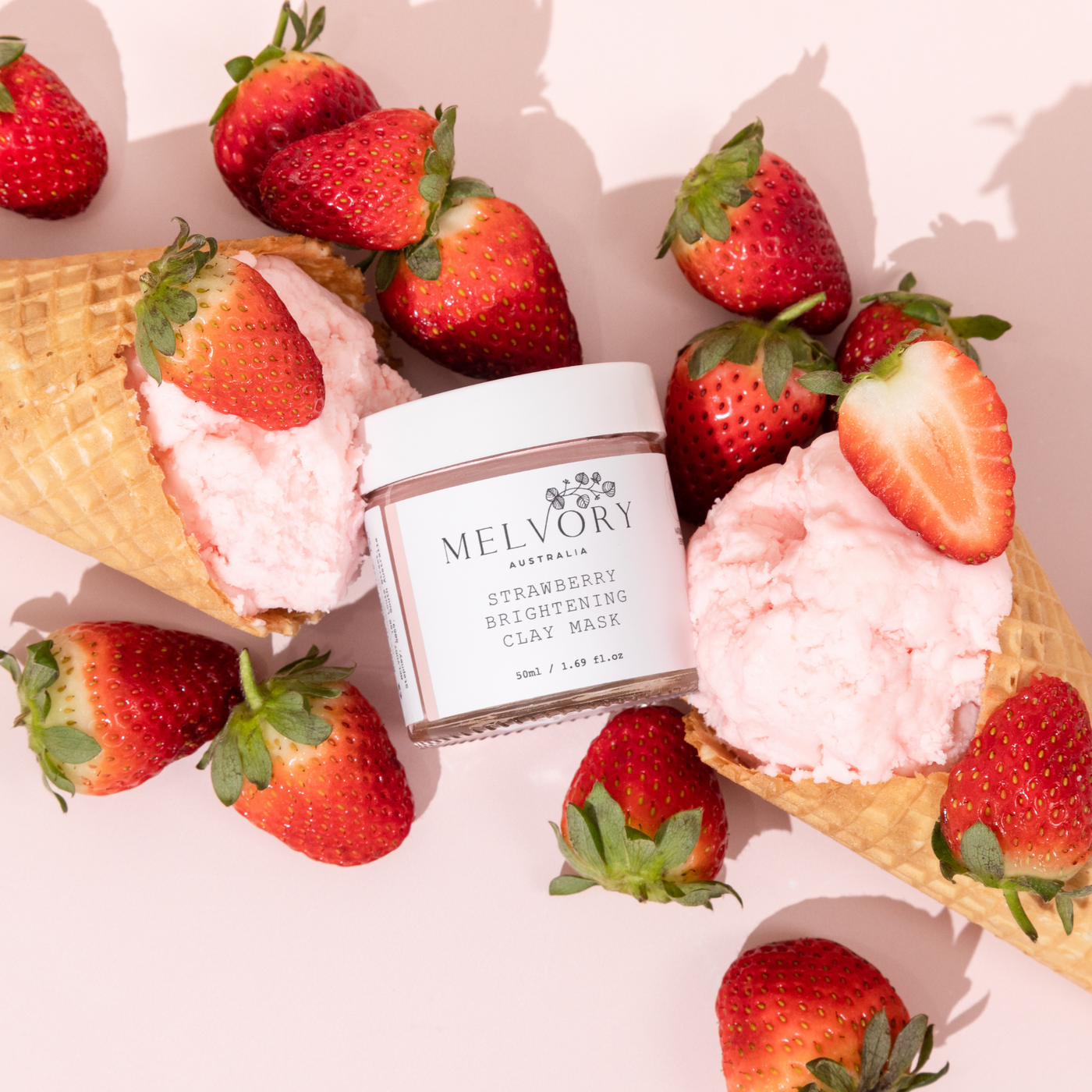 Strawberry Sundae Brightening Clay Mask with Walnut Sponge Set