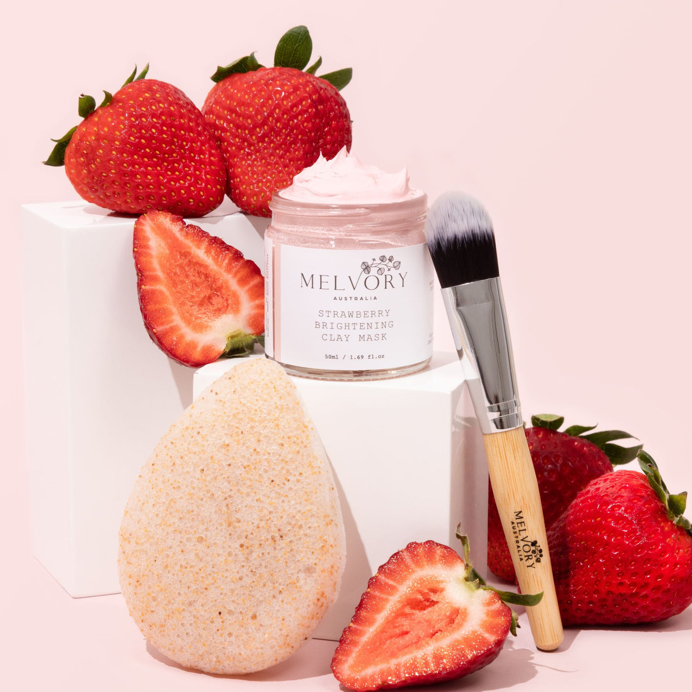 Strawberry Sundae Brightening Clay Mask with Walnut Sponge Set