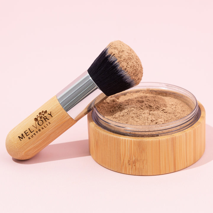 Mineral Powder Foundation &amp; Kabuki Brush Set