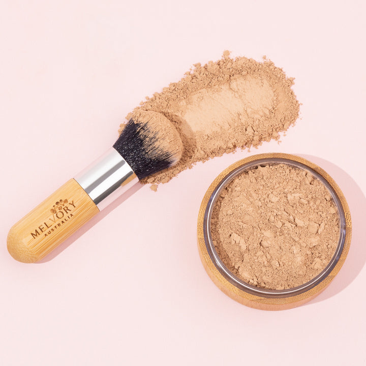 Mineral Powder Foundation &amp; Kabuki Brush Set